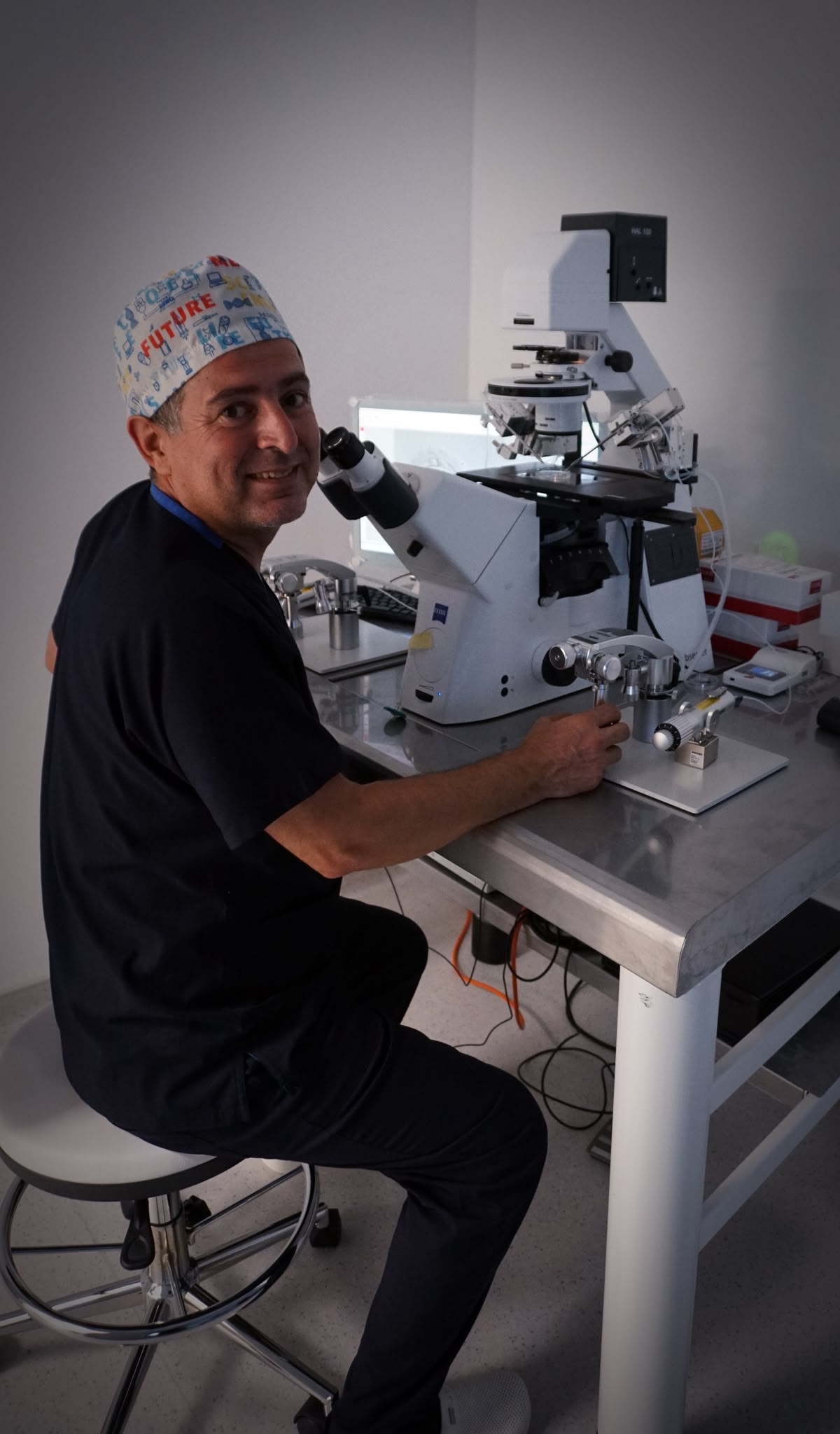 Embryologist Ali Kizilkanat at the ICSI station