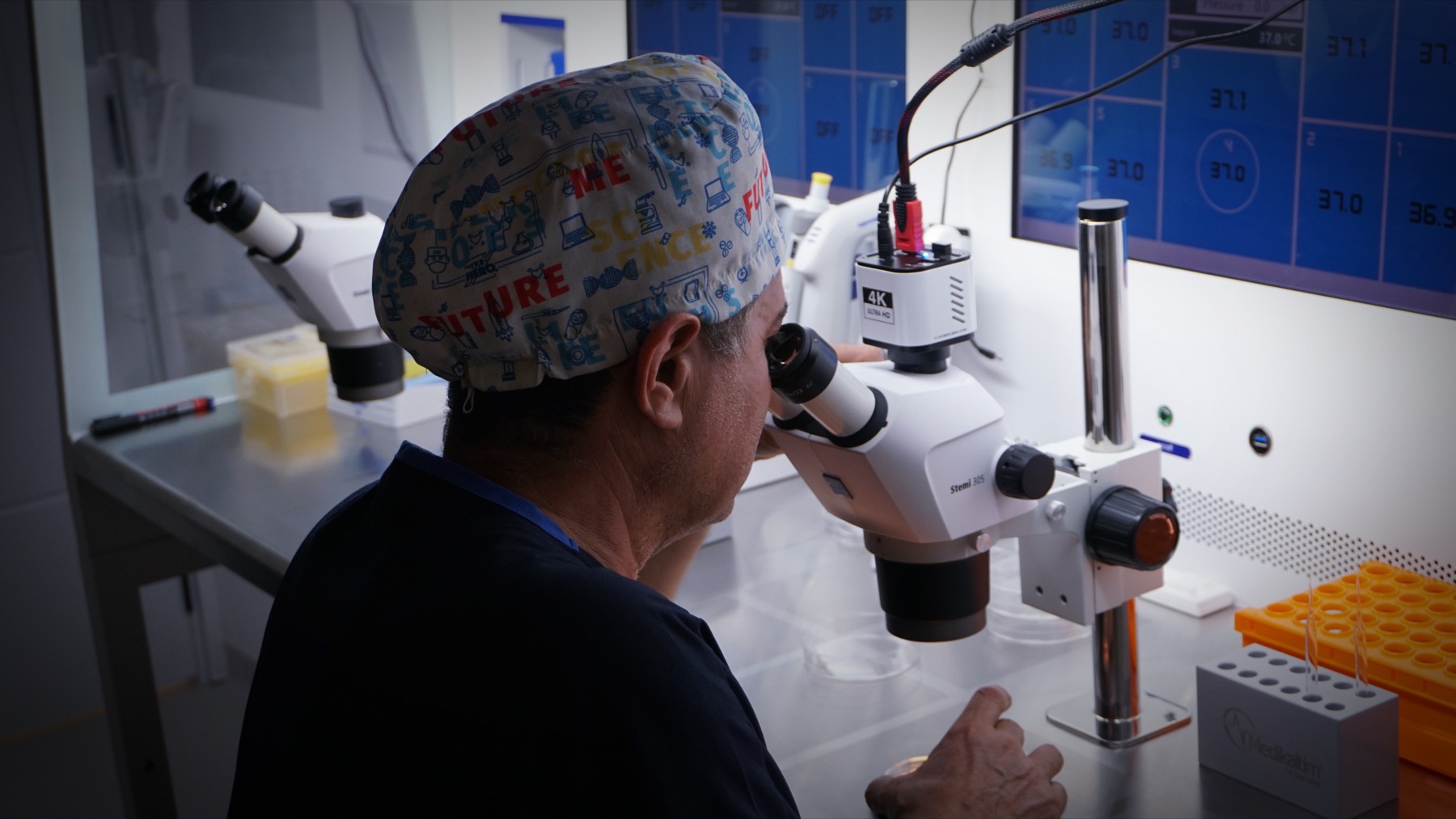 Embryologist at the ICSI micromanipulation station